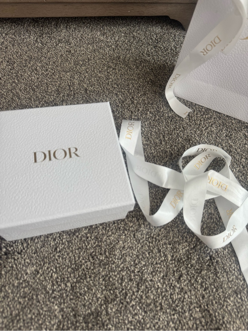 Empty Dior Gift Bag & Box with Ribbon - Picture 2 of 9